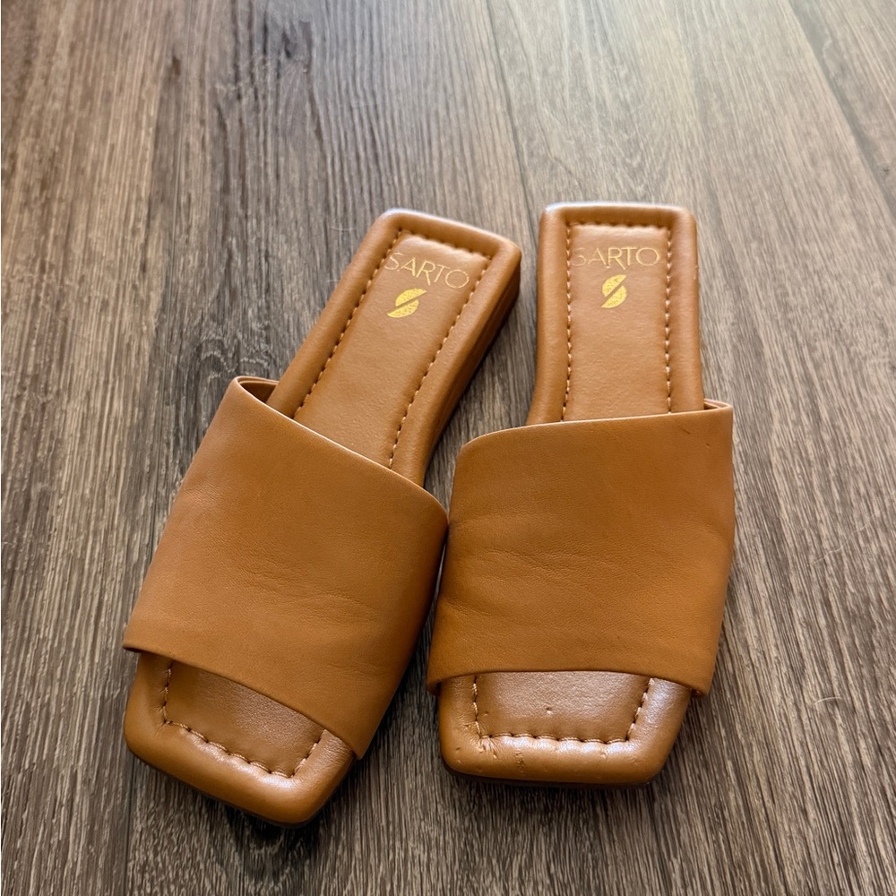 Franco Sarto Women's Brown Slide Sandals